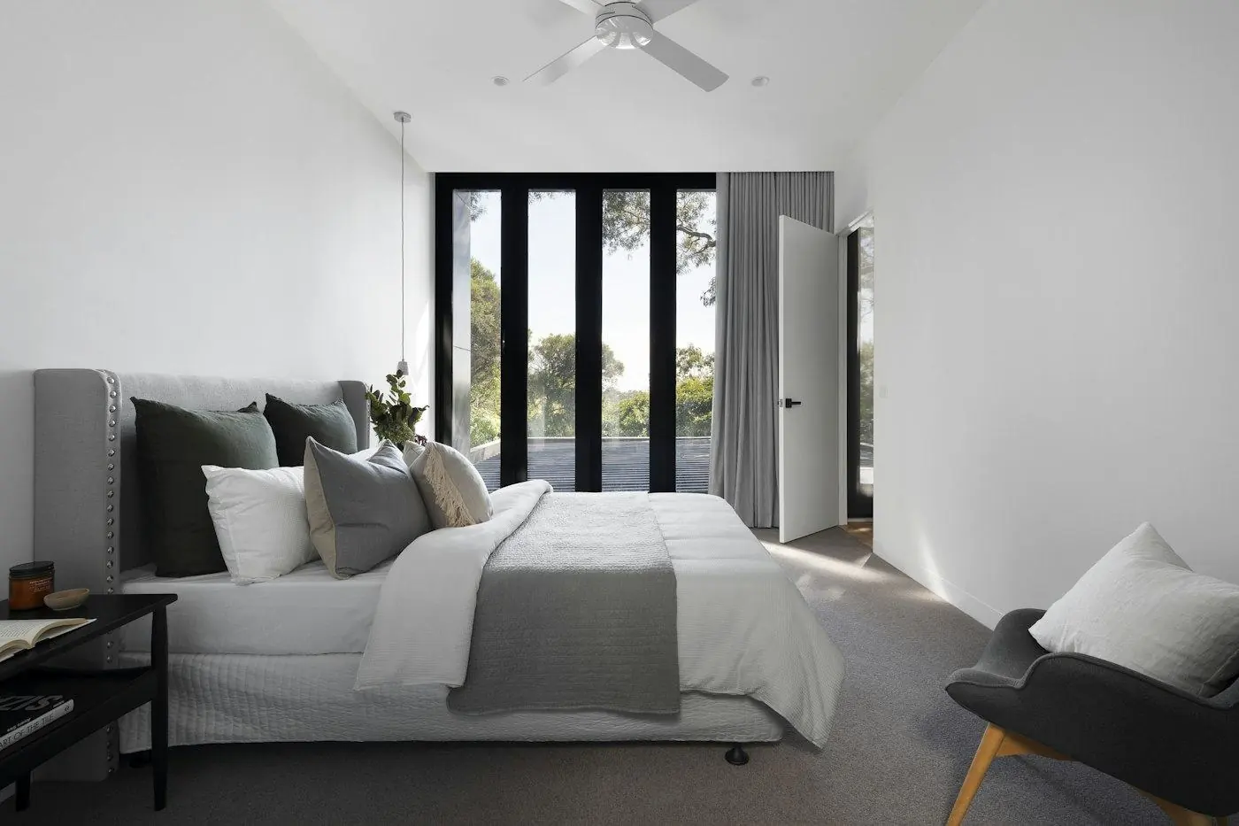 Bedroom White Flat